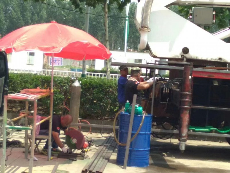 我公司為某消防大隊(duì)維修過(guò)火高噴車