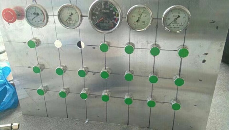 我公司為某消防大隊(duì)維修過(guò)火高噴車2