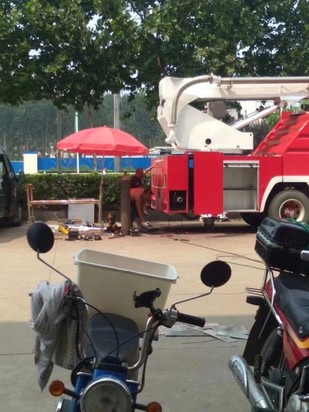 我公司為某消防大隊(duì)維修過(guò)火高噴車3