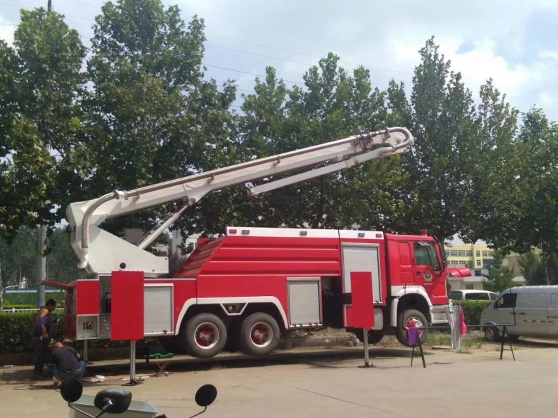 我公司為某消防大隊(duì)維修過(guò)火高噴車4
